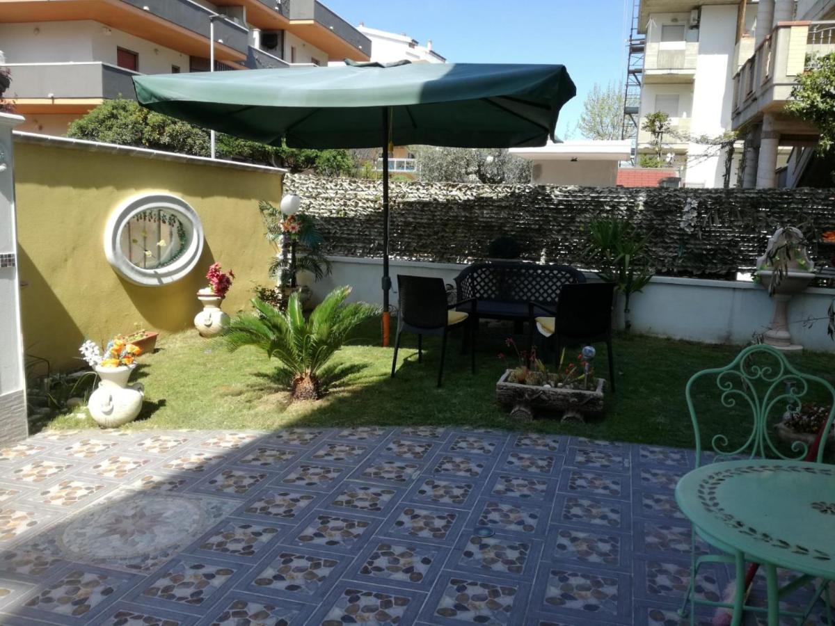 Villa Annamaria Montesilvano Bagian luar foto